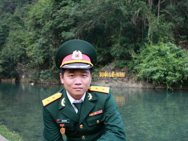 Với Trung úy Phan Bá Phúc, trở thành đảng viên là vinh dự, tự hào nhưng trên hết là trách nhiệm - ảnh: nvcc 